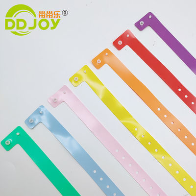 Braccialetto riflettente di plastica Vinyl Id Braccialetto stampato con logo personalizzato viola