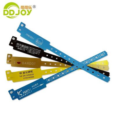 Braccialetti Tipo Gioielli Logo personalizzato impermeabile PE Snap Lock Braccialetto per piscina