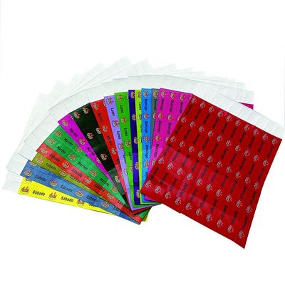 Braccialetto Tyvek usa e getta per eventi codice QR personalizzato impermeabile rosso stampa a colori unici