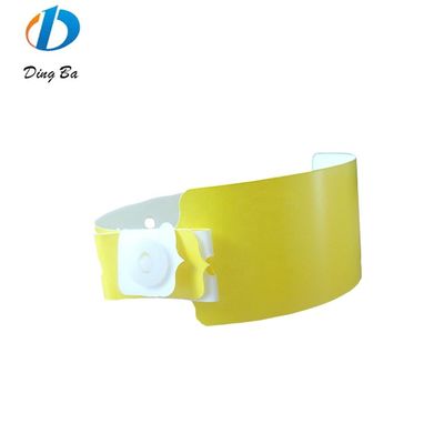 Logo personalizzato Braccialetti di plastica giallo colorato rosso bianco blu braccialetto composito