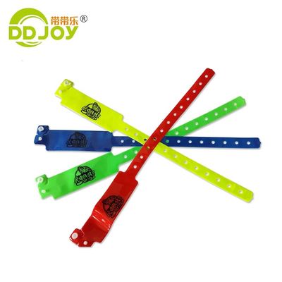 Identificazione Plastico Vinyl Braccialetti Custom Lock Neon colore per eventi Feste