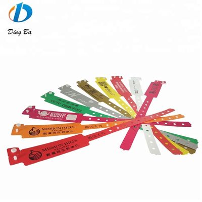 Braccialetti in plastica unisex personalizzati per occasione di riunioni in colore rosso