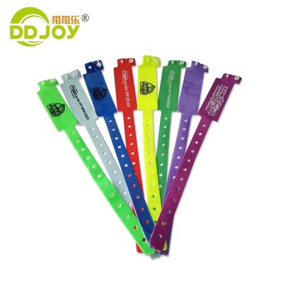 Braccialetti da stampa a due colori Braccialetto a polso Braccialetto per la festa Braccialetti di fascino