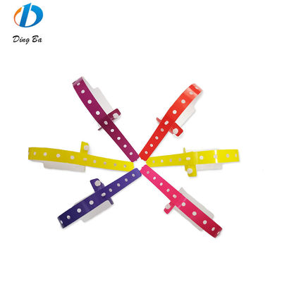 Main Stone Plastic Bracelet di carta sintetica in viola per eventi personalizzati Festival
