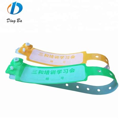 Braccialetto in PVC da 250*25mm con colore di neon, braccialetto in plastica per l'identificazione dell'hotel