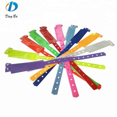 Braccialetto in PVC da 250*25mm con colore di neon, braccialetto in plastica per l'identificazione dell'hotel