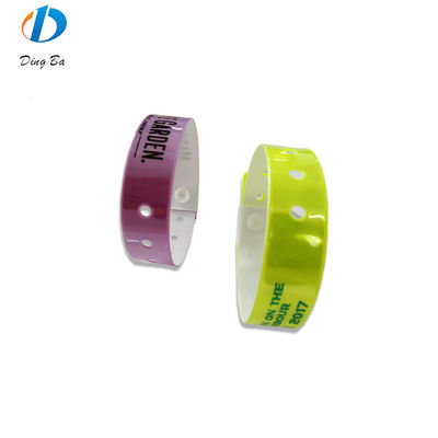 Altri braccialetti di accesso in PVC/Vinil plastica regolabili per eventi e feste