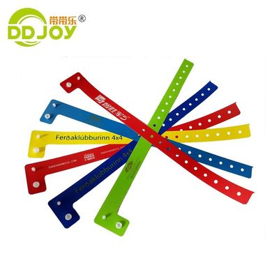 DingBa Custom Plastic Wristband 250*25mm Bracelet a forma larga per gli amanti dei cartoni animati