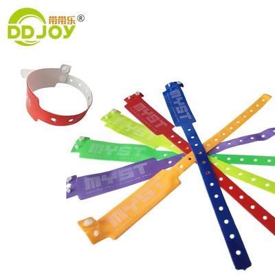 Altri materiali Grande forma Festival Sublimazione Pulsera di plastica Unisex PVC Braccialetto