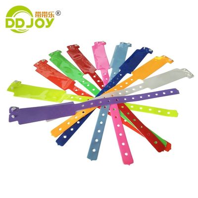Altri materiali Grande forma Festival Sublimazione Pulsera di plastica Unisex PVC Braccialetto