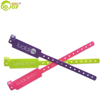 Braccialetto per souvenir monouso riflettente multicolore Ideale per eventi di bar club e band