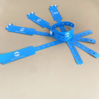 Tema Braccialetto personalizzato su richiesta OEM Logo Braccialetto per eventi personalizzati