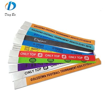 Logo personalizzato Braccialetti in PVC morbido La fascia personalizzata preferita dal bambino Articoli colorati
