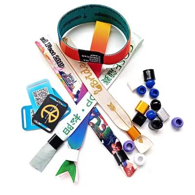 Stampa di testo di logo personalizzato Braccialetti RFID per eventi Festival Festa Tessuto satinato