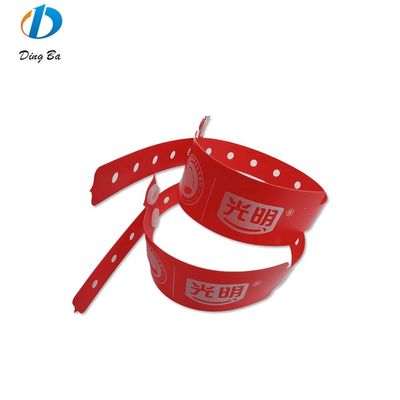 Tipo di gioielli Braccialetti di plastica ecologica usa e getta per concerti Braccialetti in PVC/vinile