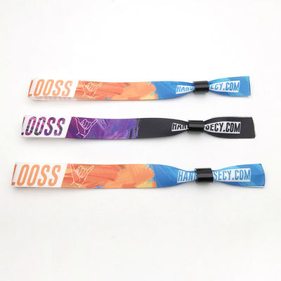 Stampa del logo personalizzata Braccialetti Braccialetti Satin Tessuto RFID Chip per feste ed eventi