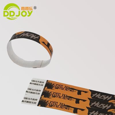 Usage Scenari Eventi Festival Custom One Time Tyvek Wristband per la decorazione delle vacanze