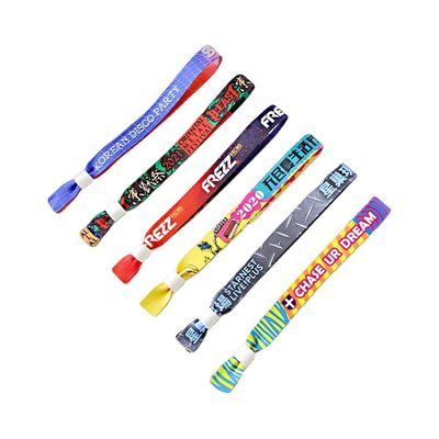 Braccialetti di tessuto satinato sicuri e durevoli per eventi e festival Disegno personalizzabile