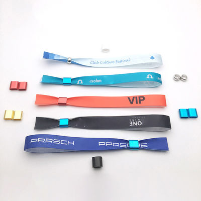 Logo personalizzato Braccialetti RFID Tessuto satinato per eventi e festival Utenti finali target