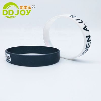 Neon Yellow Custom Logo Glow in Dark Silicone Braccialetto per Scenari Diversi