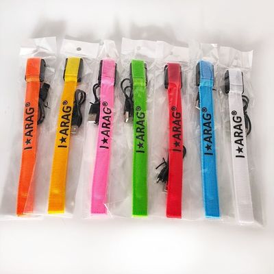 Stampa offset personalizzata di nylon lampeggiante bracciali a LED che brillano al buio per eventi Concerti