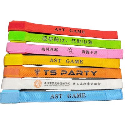 Stampa Offset a schermo di seta personalizzata Braccialetto a LED in nylon per la corsa notturna Glow in Dark Armband