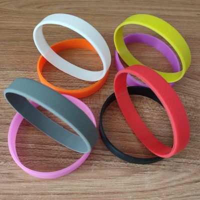 Tecnica in rilievo Braccialetti in gomma di polso in silicone multicolore per lo stile nautico