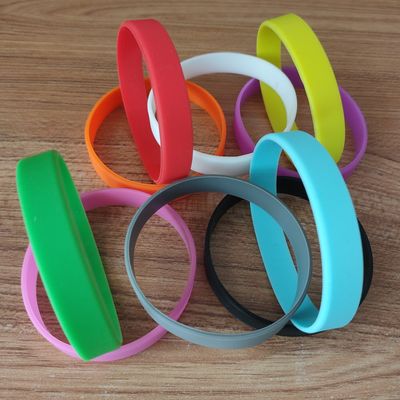 Tecnica in rilievo Braccialetti in gomma di polso in silicone multicolore per lo stile nautico