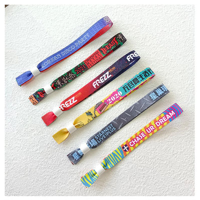 Parti e eventi Braccialetti RFID in tessuto satinato personalizzato con stampa del logo Dimensione 350 * 15mm