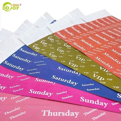 Braccialetti Tyvek a prova d'acqua gialli di carta usa e getta per l'identificazione degli eventi