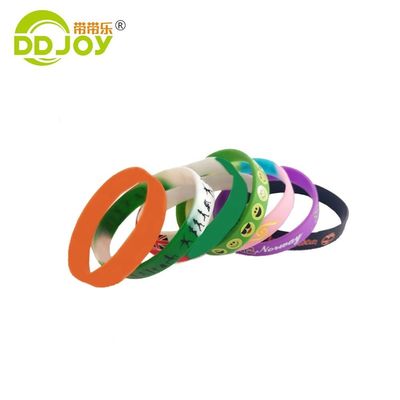 Braccialetto di silicone rosso per eventi Colore solido Braccialetto per adulti Gioielli tipo braccialetti