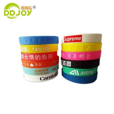 Braccialetto di silicone rosso per eventi Colore solido Braccialetto per adulti Gioielli tipo braccialetti