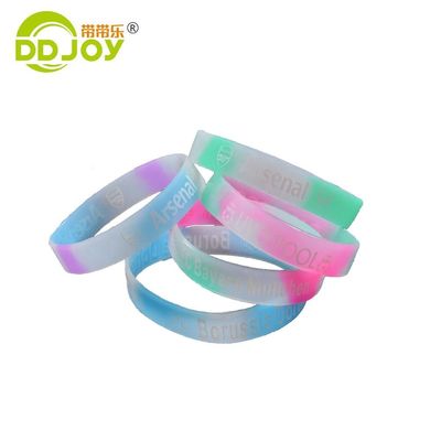 Braccialetto di silicone rosso per eventi Colore solido Braccialetto per adulti Gioielli tipo braccialetti