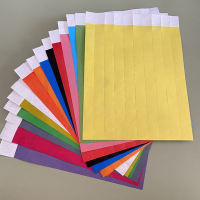 Identificazione cartacea Tyvek Braccialetti Logo personalizzato e codice a barre per l'identificazione