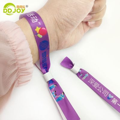 Artwork Logo su misura Sublimazione Lanyard corto Braccialetto tessuto usa e getta per il festival