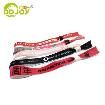 Eventi del Festival 2024 Braccialetto in tessuto personalizzato per scenari di utilizzo illimitato e logo personalizzato