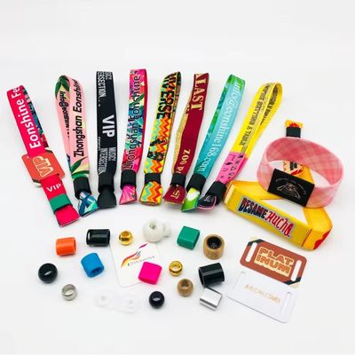 Braccialetti con chip RFID personalizzati Opere d'arte Marchi Logo Stampa di testo per eventi Festival Party