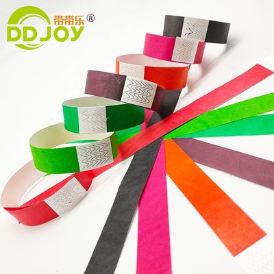 100 pcs Count 3/4 pollici Tyvek braccialetto per comodo accesso evento e la sicurezza