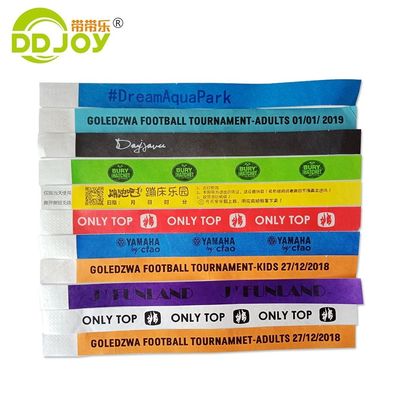 Braccialetti di carta Tyvek impermeabili certificati ISO9001 per l'identificazione e l'entrata degli eventi