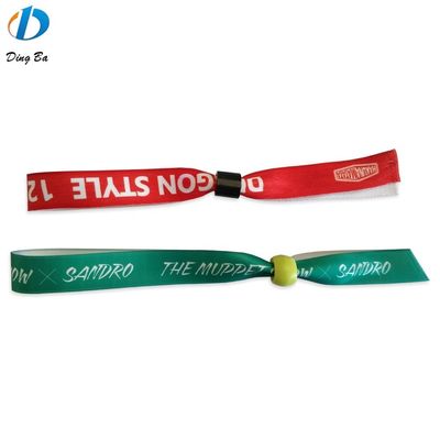 Braccialetti in tessuto per feste perfetti per la promozione