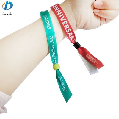 Braccialetti in tessuto per feste perfetti per la promozione