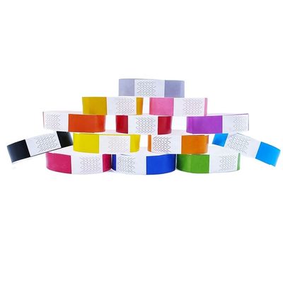 Assicurate i biglietti di ingresso con braccialetti di Tyvek da 3/4 pollici e braccialetto di carta incluso.