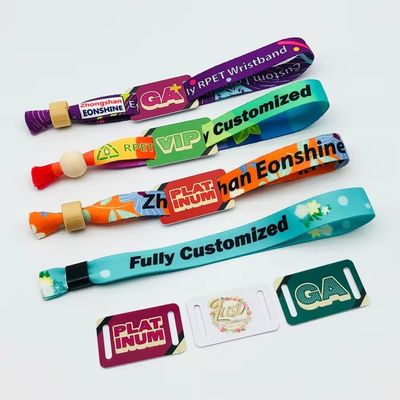Consigli per eventi personalizzati Feste di festa Braccialetti con chip RFID con stampa del logo su marchi di tessuto
