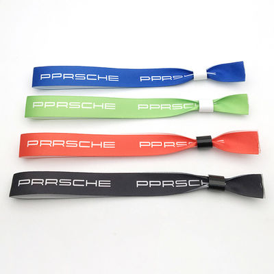 Braccialetti RFID con materiale di tessuto satinato e chip sicuro