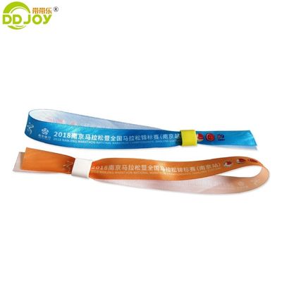 100pcs braccialetto di nastri di raso sublimato per la promozione di regali personalizzati per il festival