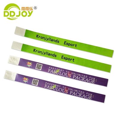 Braccialetti di carta Tyvek personalizzati resistenti all'acqua con stampa a colori