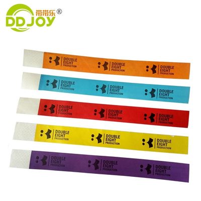 1 pollice Red Tyvek Paper Wristbands Disegno personalizzato per eventi 250*25mm/250*19mm